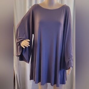 Women's Top by Nibbatti. One size